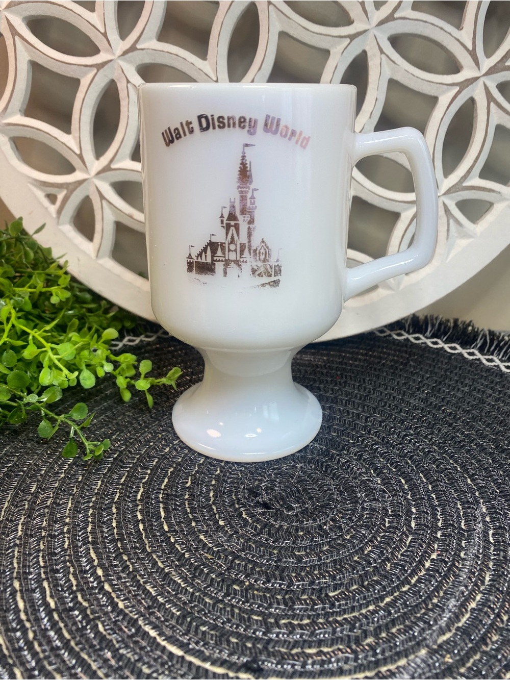 Vintage Walt‎ Disney World Milk Glass Souvenir Pedestal Mug Coffee Mug
Gilded